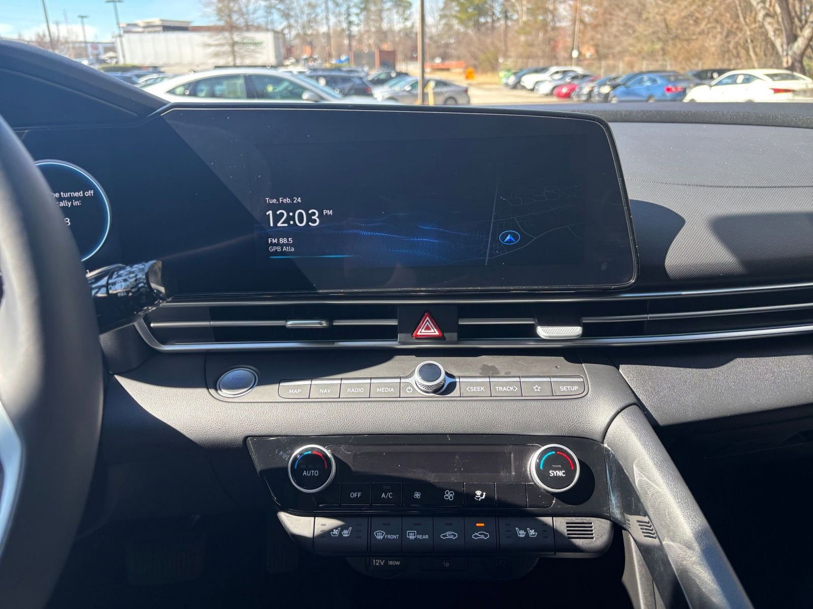 Used 2025 Hyundai Elantra Limited FWD image 21
