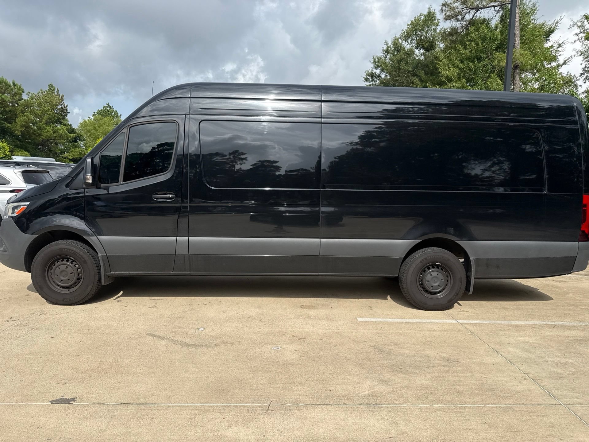 Used 2025 Mercedes-Benz Sprinter 2500 image 7