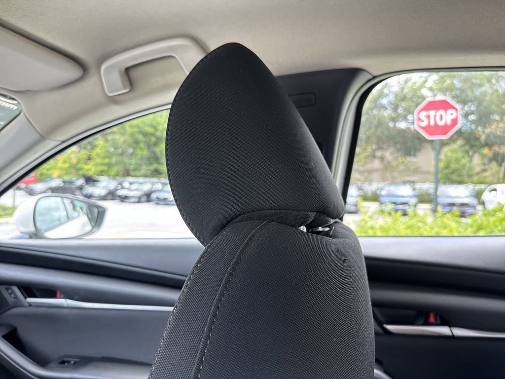 Used 2020 MAZDA MAZDA3 Sedan FWD image 16