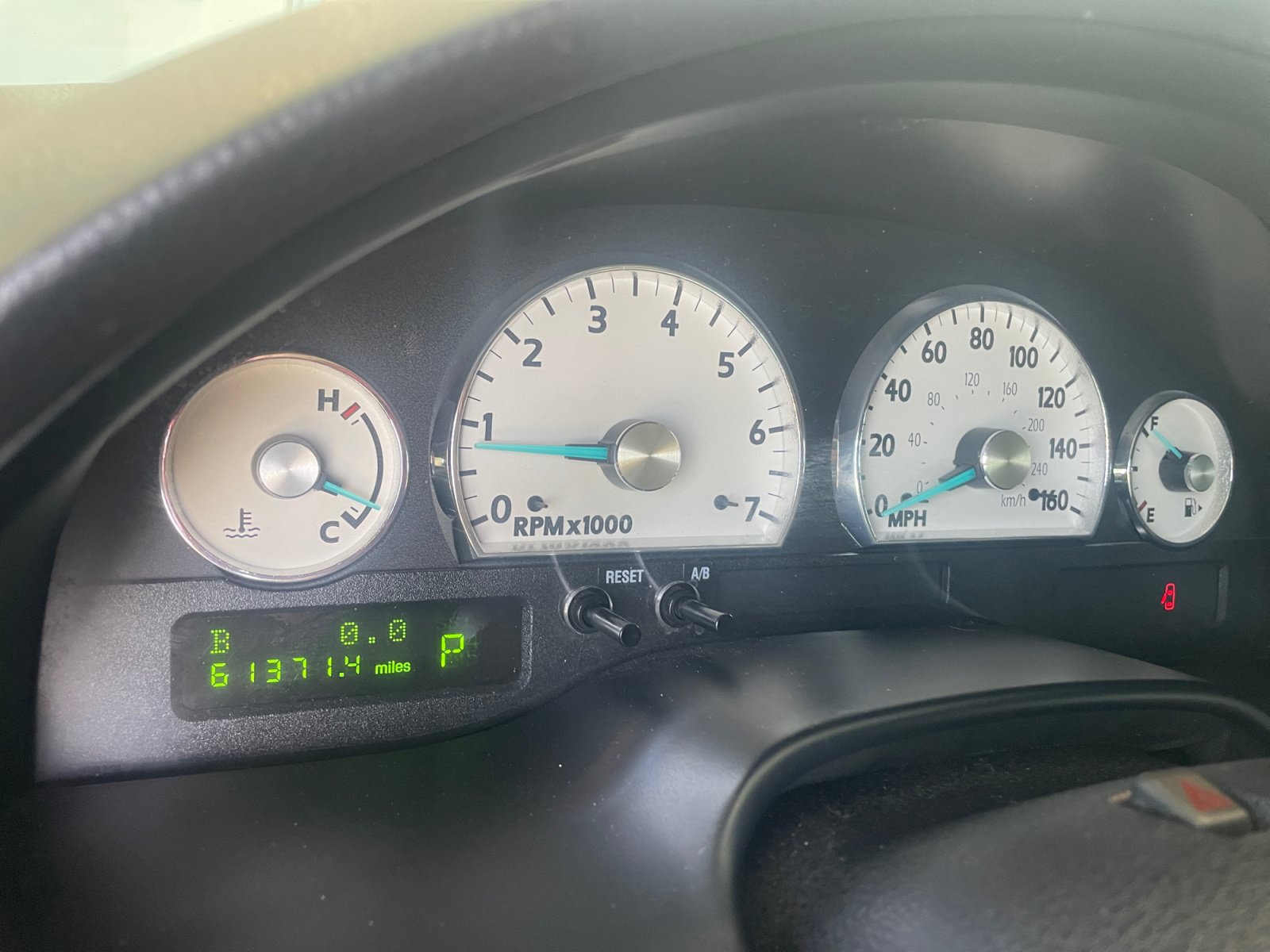 Used 2005 Ford Thunderbird RWD image 10