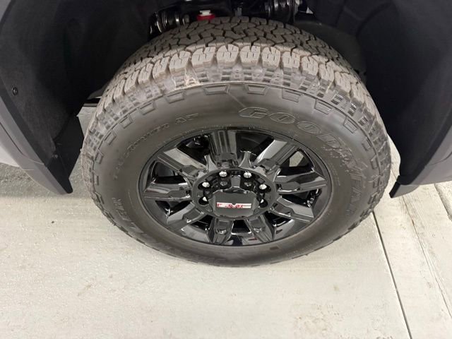 New 2026 GMC Sierra 2500 AT4 image 4