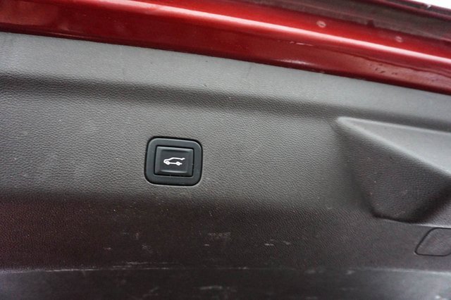 Used 2021 Chevrolet Suburban LT w/ LT Signature Package image 20