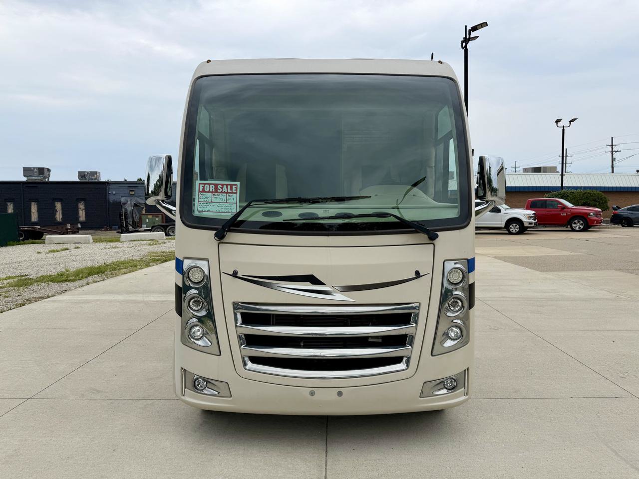 Used 2018 Ford E-450 and Econoline 450 Super Duty w/ A/C Prep Package RWD image 3