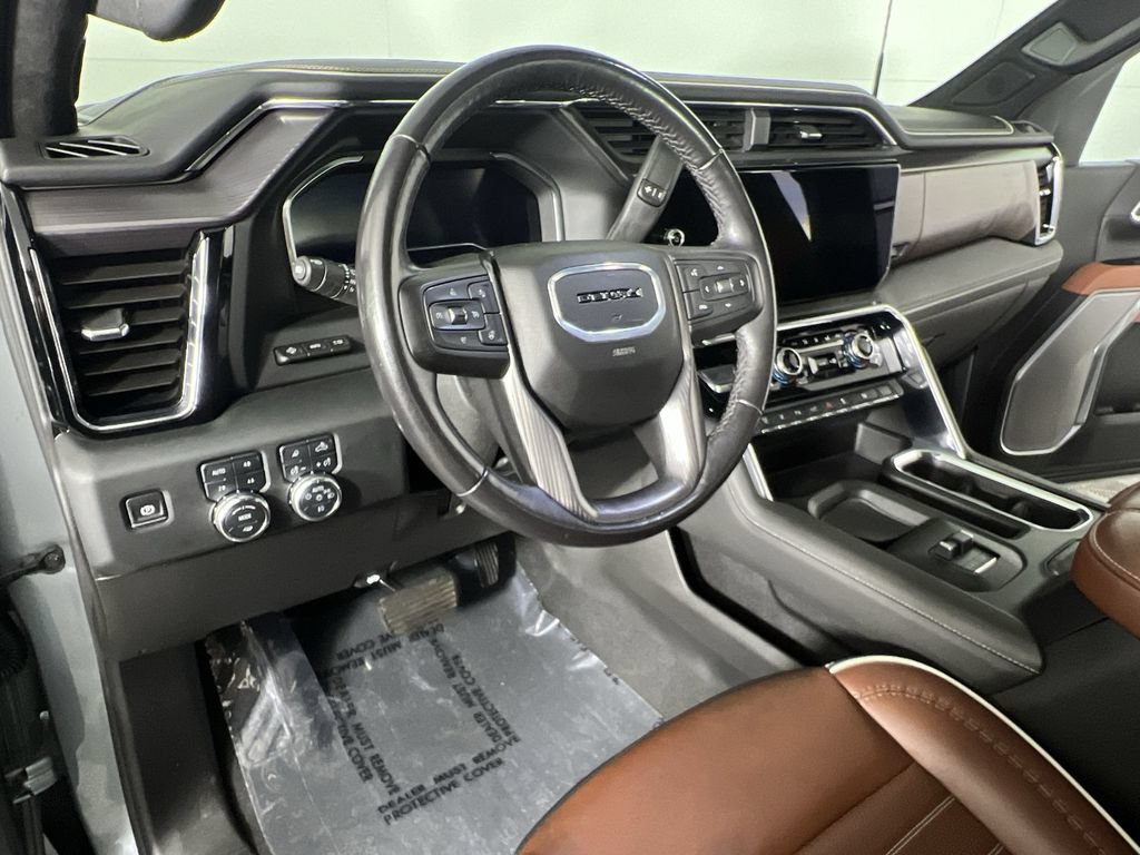 Certified 2025 GMC Sierra 3500 Denali Ultimate AWD/4WD image 10