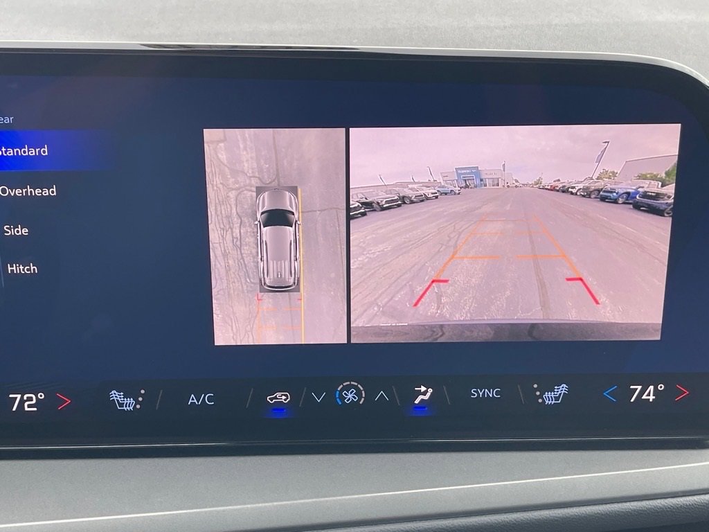 New 2026 Chevrolet Traverse LT w/ Driver Confidence Package image 20