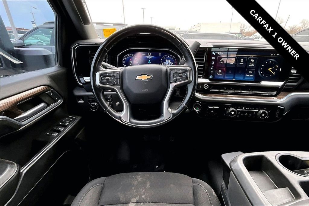 Used 2024 Chevrolet Silverado 3500 LT w/ Convenience Package image 9