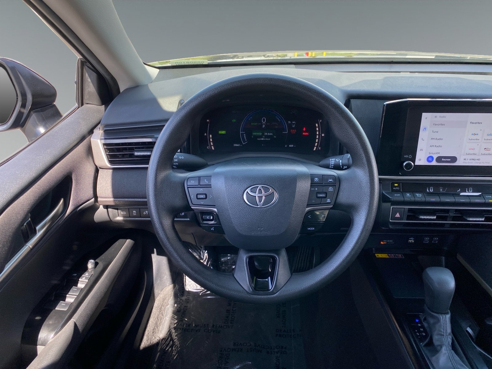 Used 2025 Toyota Camry LE w/ Convenience Package FWD image 12