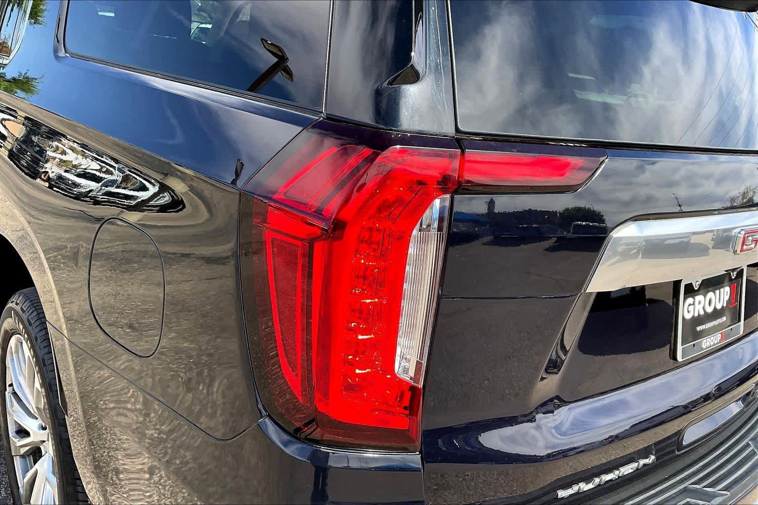 Used 2023 GMC Yukon XL Denali image 29