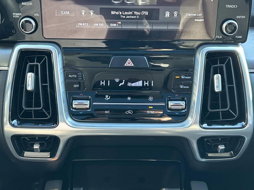 Certified 2022 Kia Sorento SX image 30
