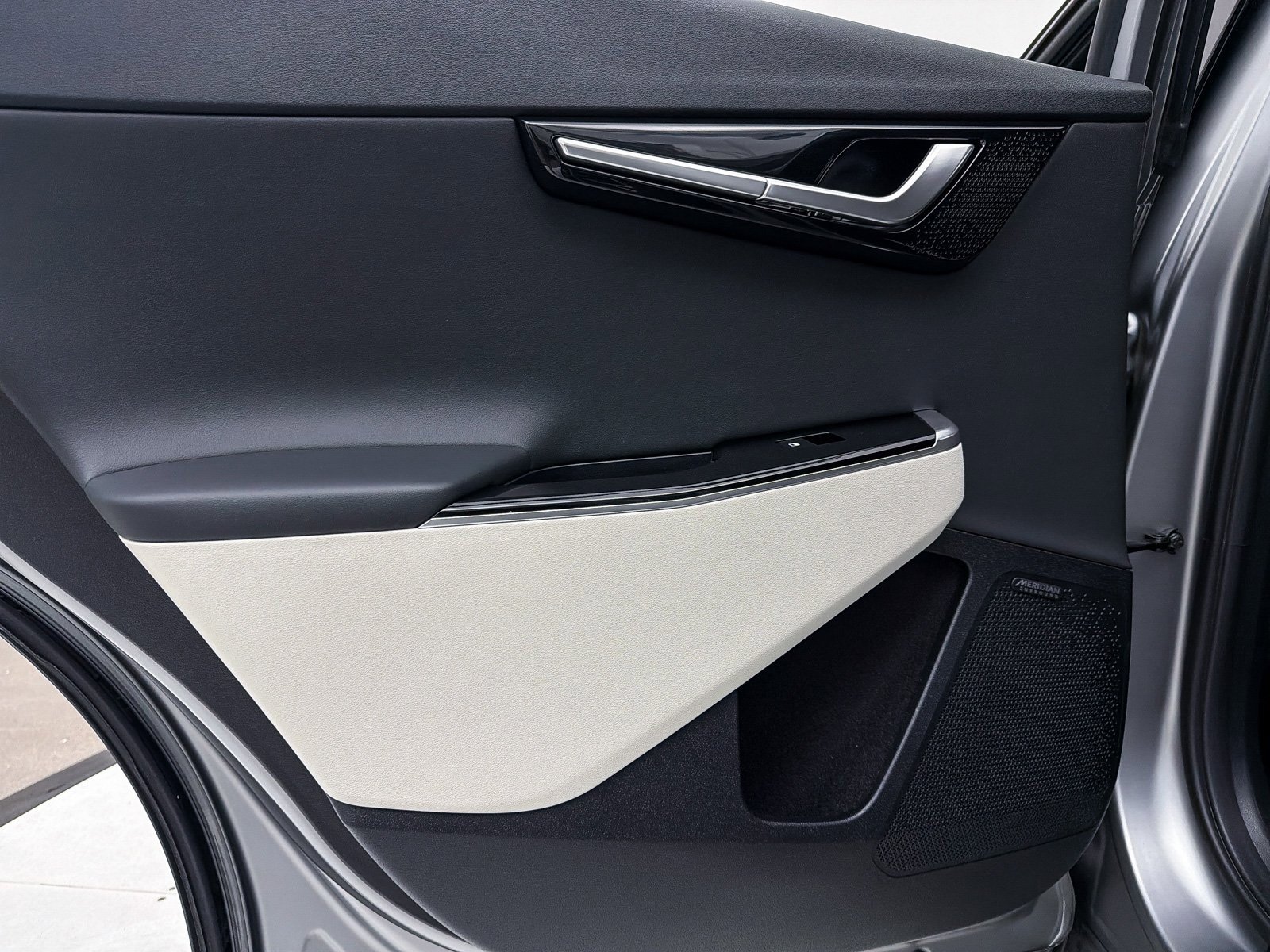 Used 2023 Kia EV6 GT-Line w/ GT-Line Suede Seat Package image 30