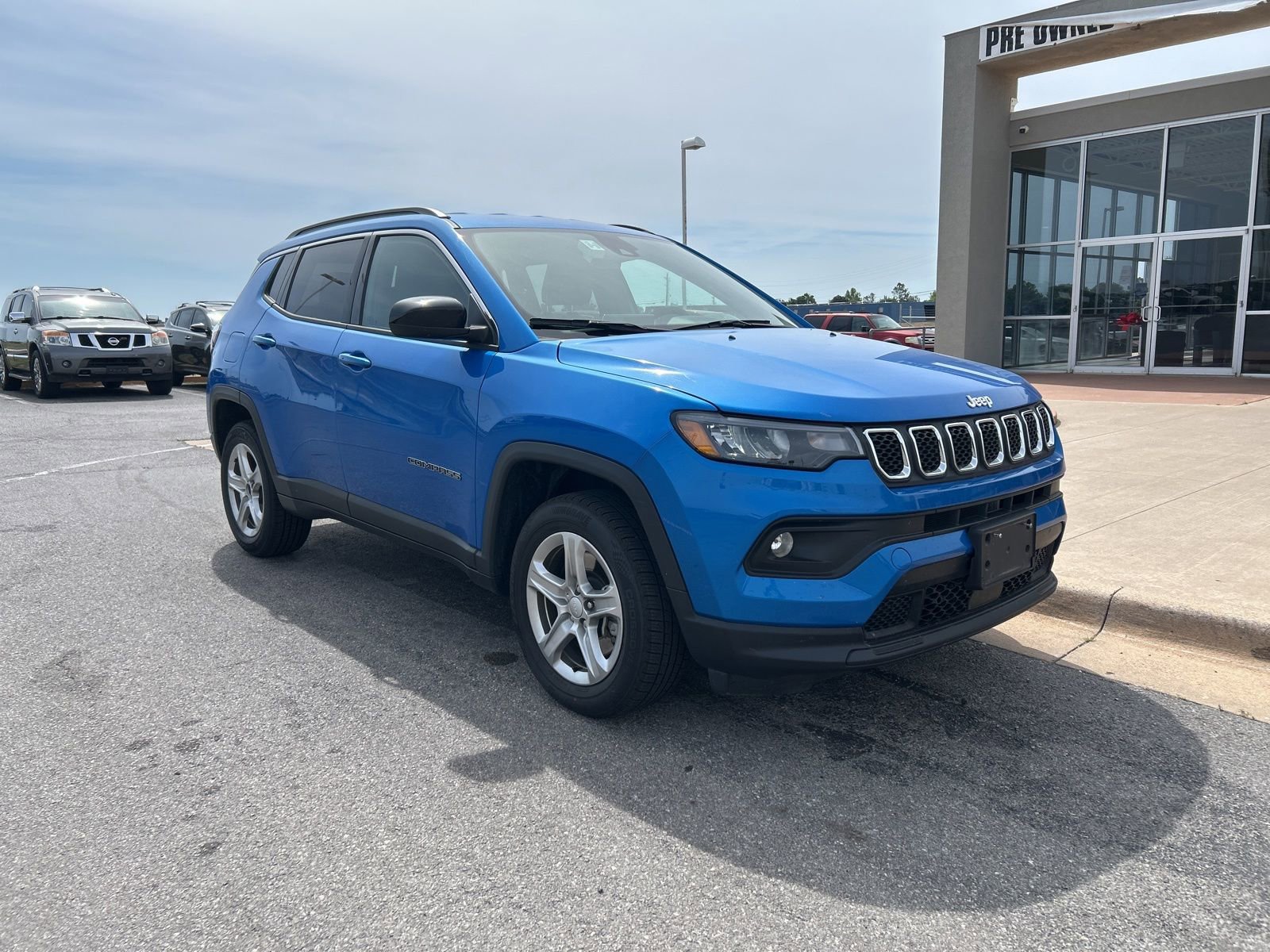 Used 2024 Jeep Compass Latitude AWD/4WD image 3