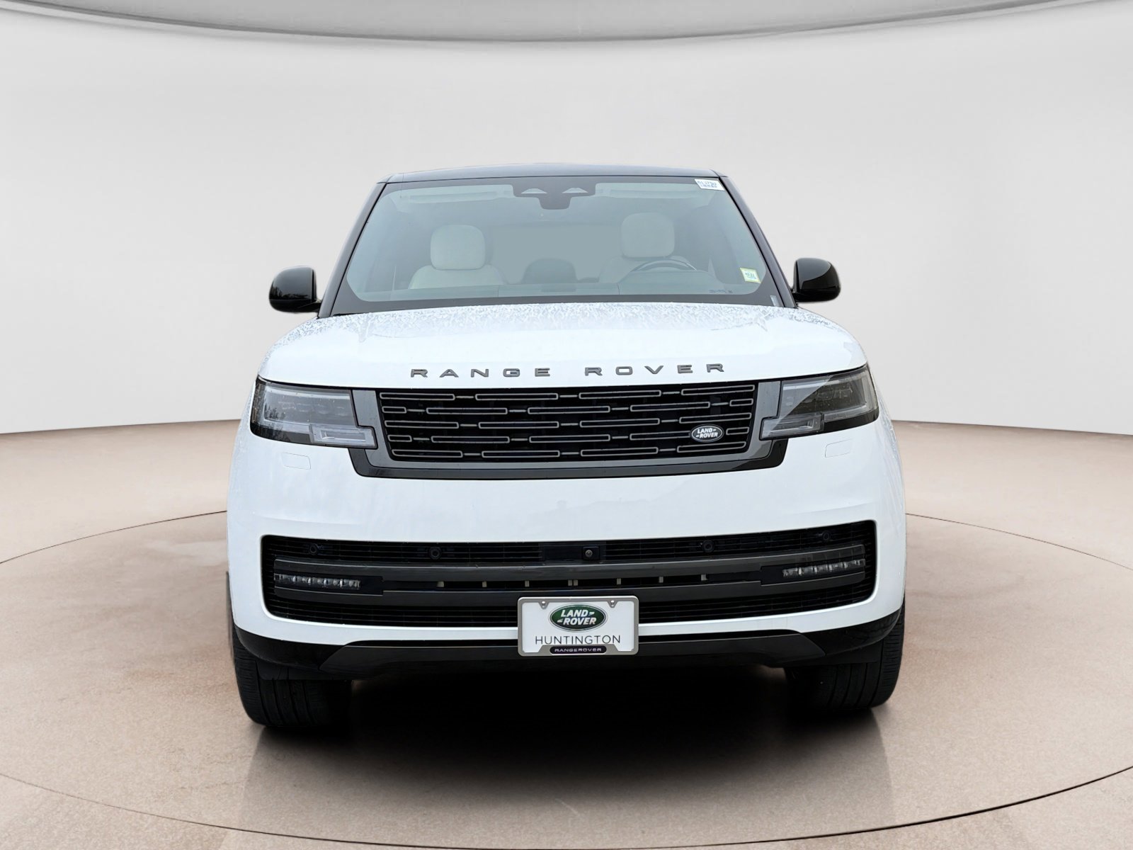 Used 2025 Land Rover Range Rover SE image 8
