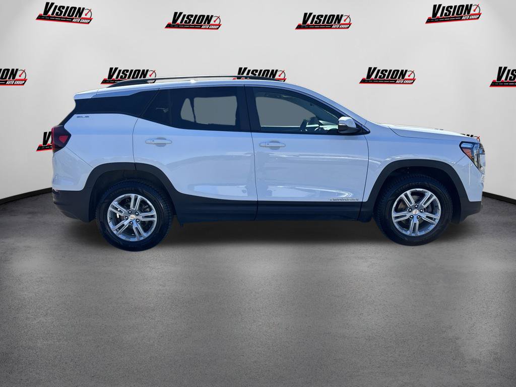 Used 2023 GMC Terrain SLE w/ Driver Convenience Package AWD/4WD image 4