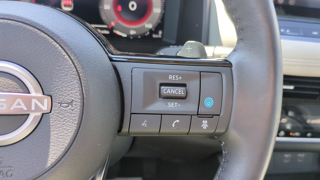 Used 2024 Nissan Rogue SL image 22