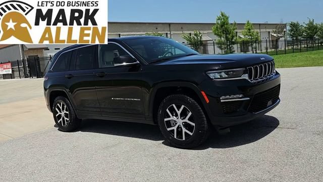 Used 2023 Jeep Grand Cherokee Limited AWD/4WD image 2