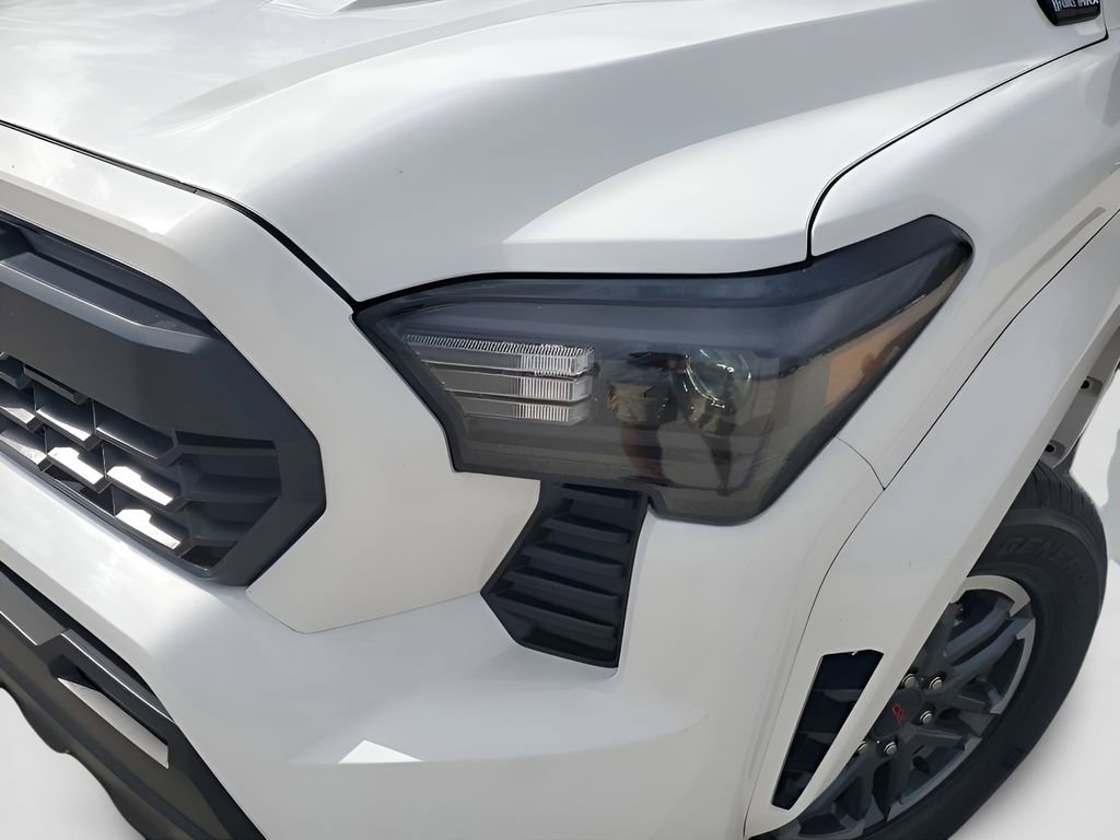 Used 2025 Toyota Tacoma TRD Sport image 16