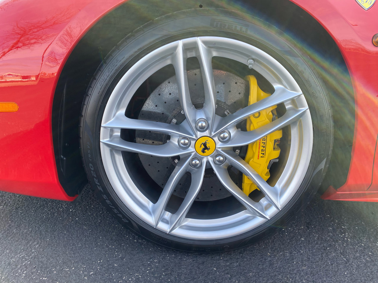 Used 2018 Ferrari 488 Spider image 43