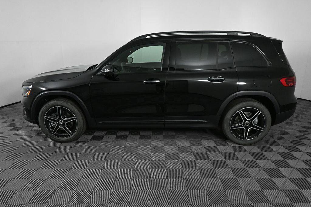 New 2026 Mercedes-Benz GLB 250 image 3