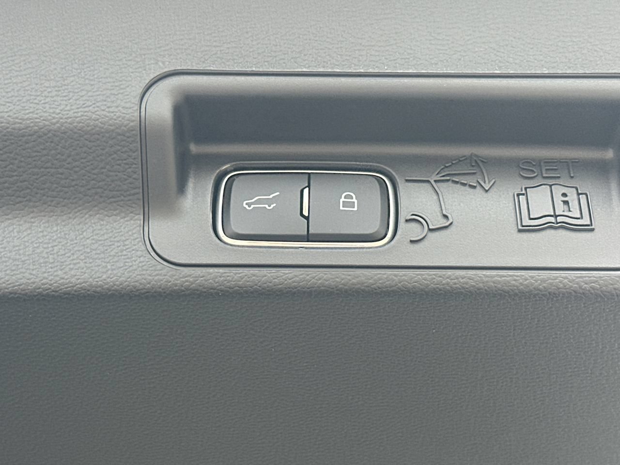 New 2026 Ford Explorer Active w/ Active Comfort Package RWD image 19