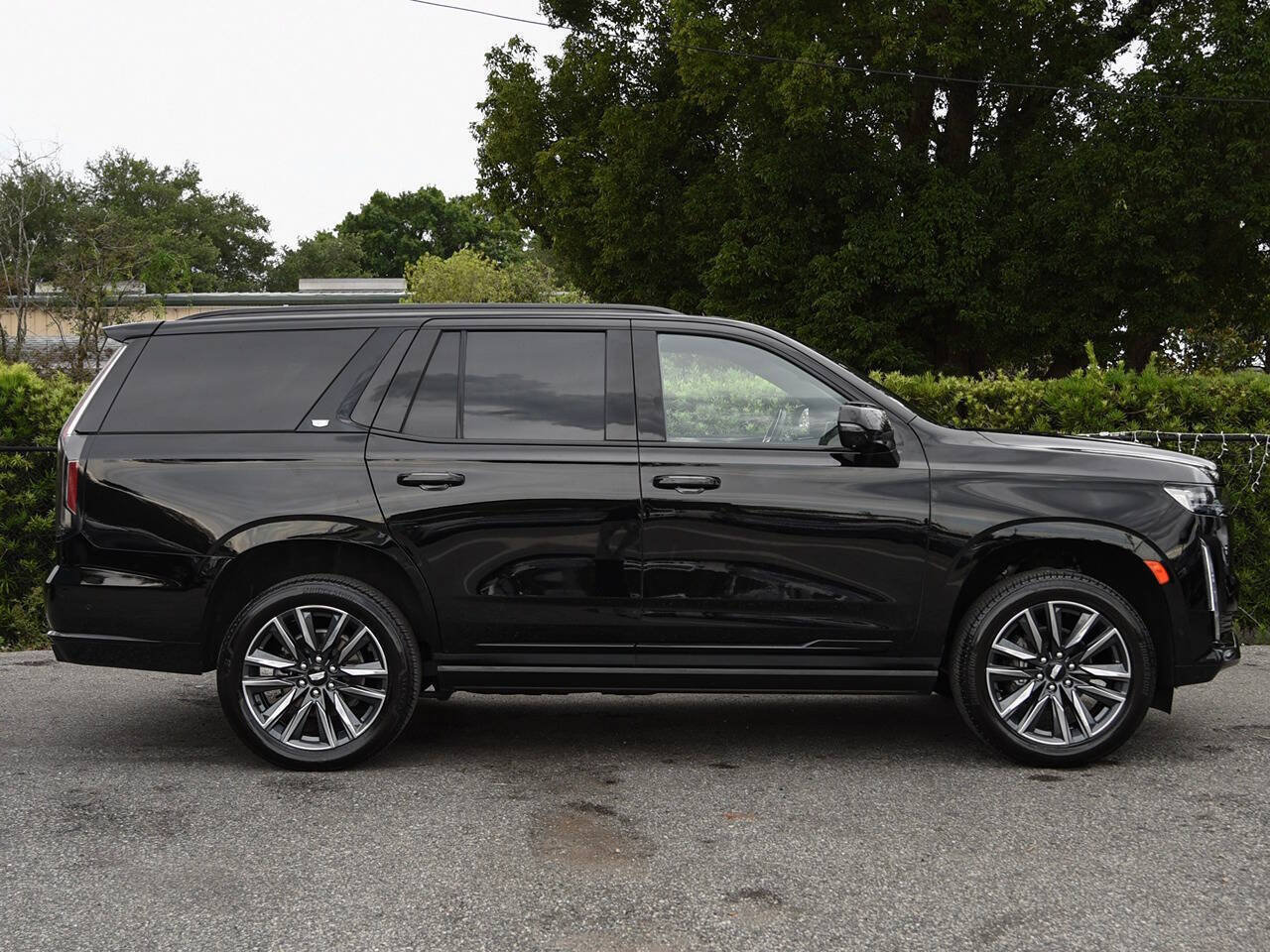 Used 2023 Cadillac Escalade Sport w/ Touring Package RWD image 5
