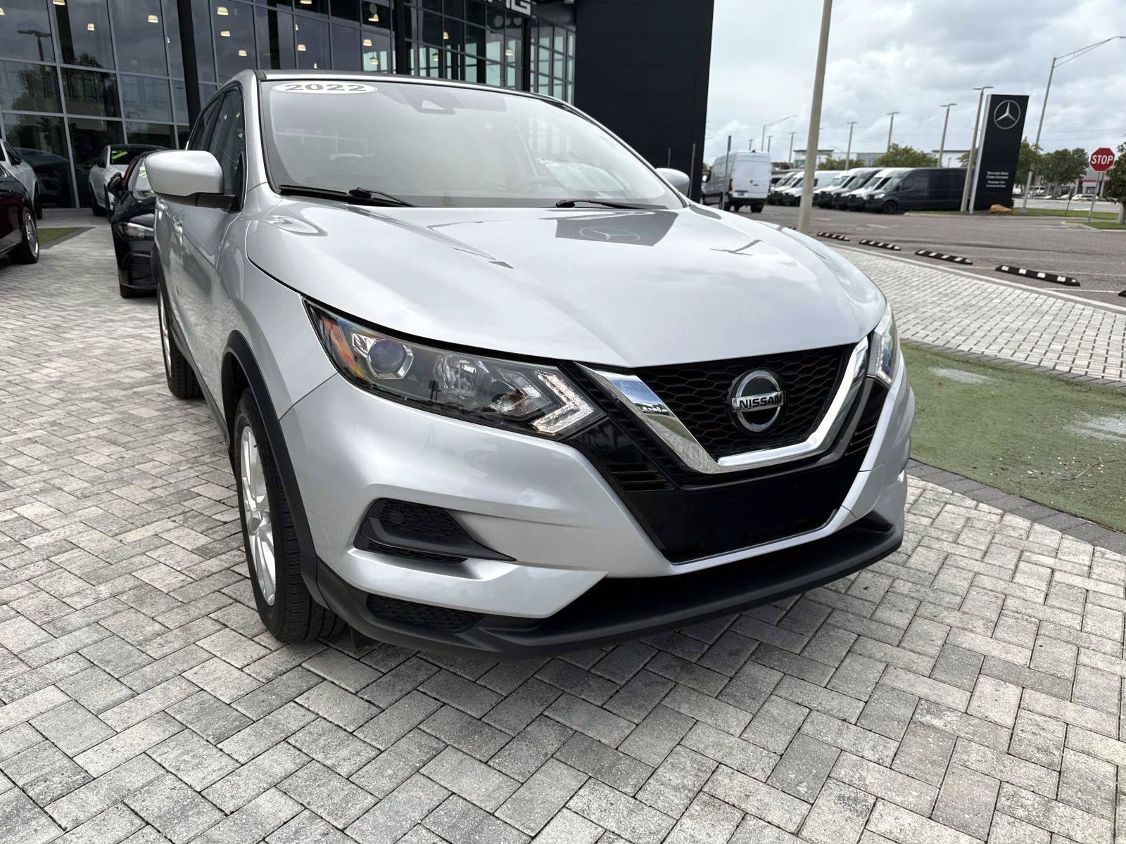 Used 2022 Nissan Rogue Sport S FWD image 8