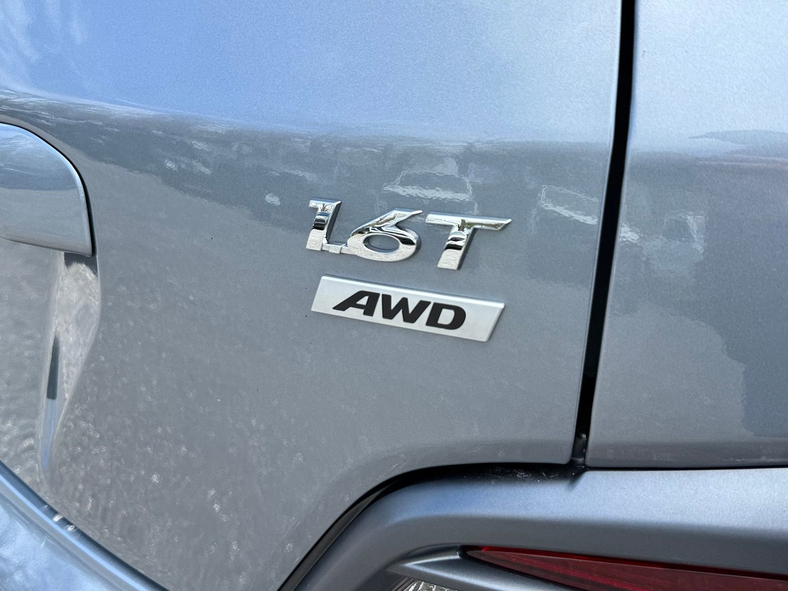 Used 2021 Hyundai Kona Ultimate w/ Cargo Package AWD/4WD image 8