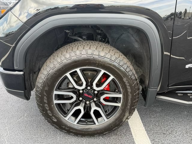 Used 2023 GMC Sierra 1500 AT4 w/ AT4 Preferred Package AWD/4WD image 11