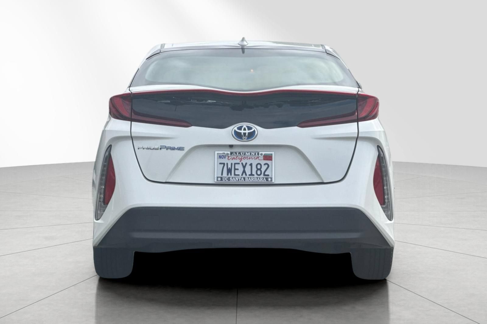 Used 2017 Toyota Prius Prime Premium FWD image 5