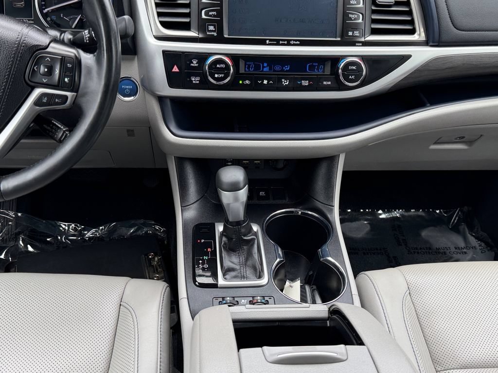 Used 2019 Toyota Highlander Limited Platinum AWD/4WD image 14