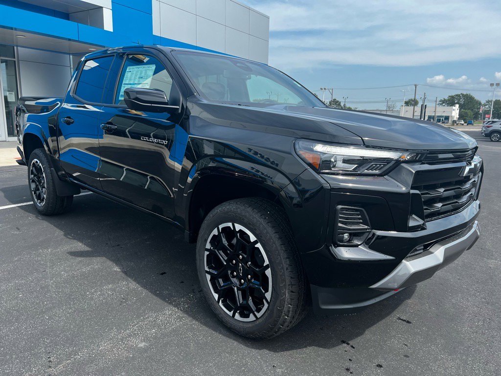New 2026 Chevrolet Colorado Z71 w/ Technology Package image 3