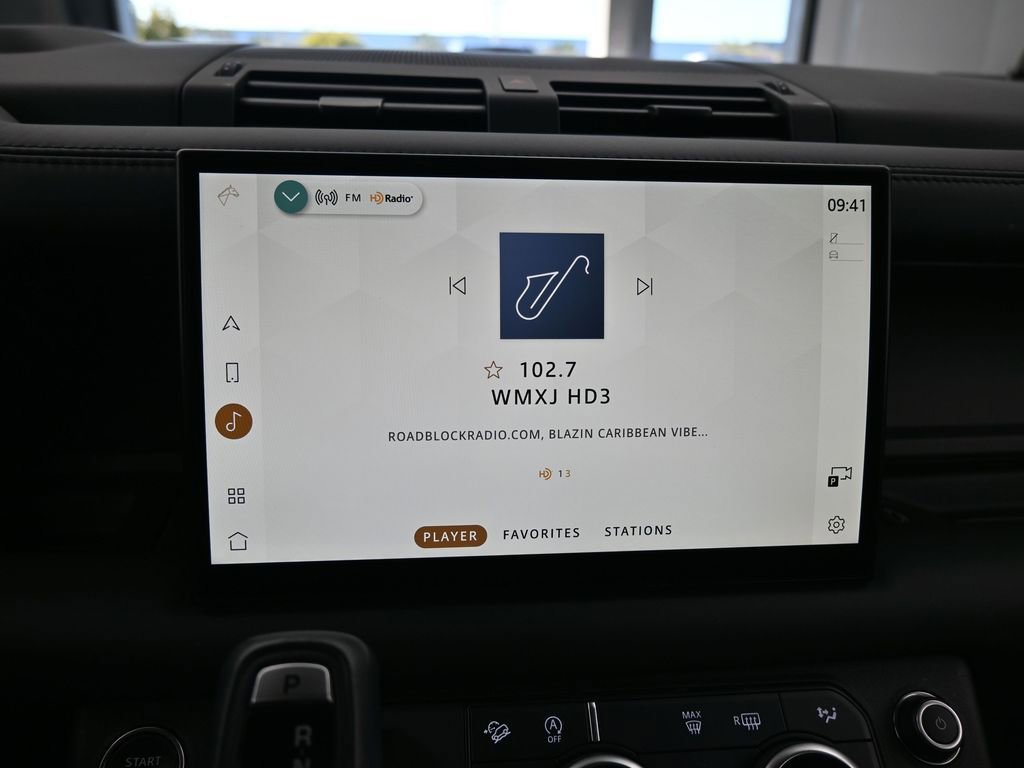 Used 2023 Land Rover Defender 90 X image 25