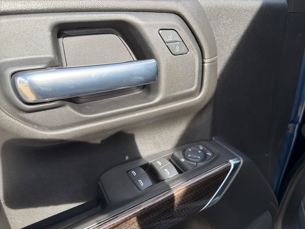 Used 2021 Chevrolet Silverado 1500 RST image 21