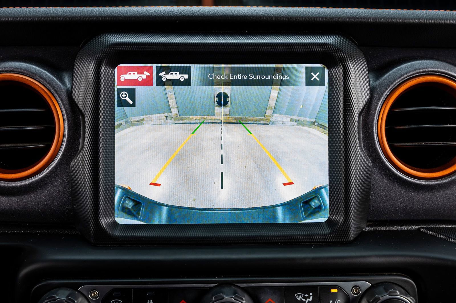 Used 2023 Jeep Gladiator Mojave w/ LED Lighting Group AWD/4WD image 25