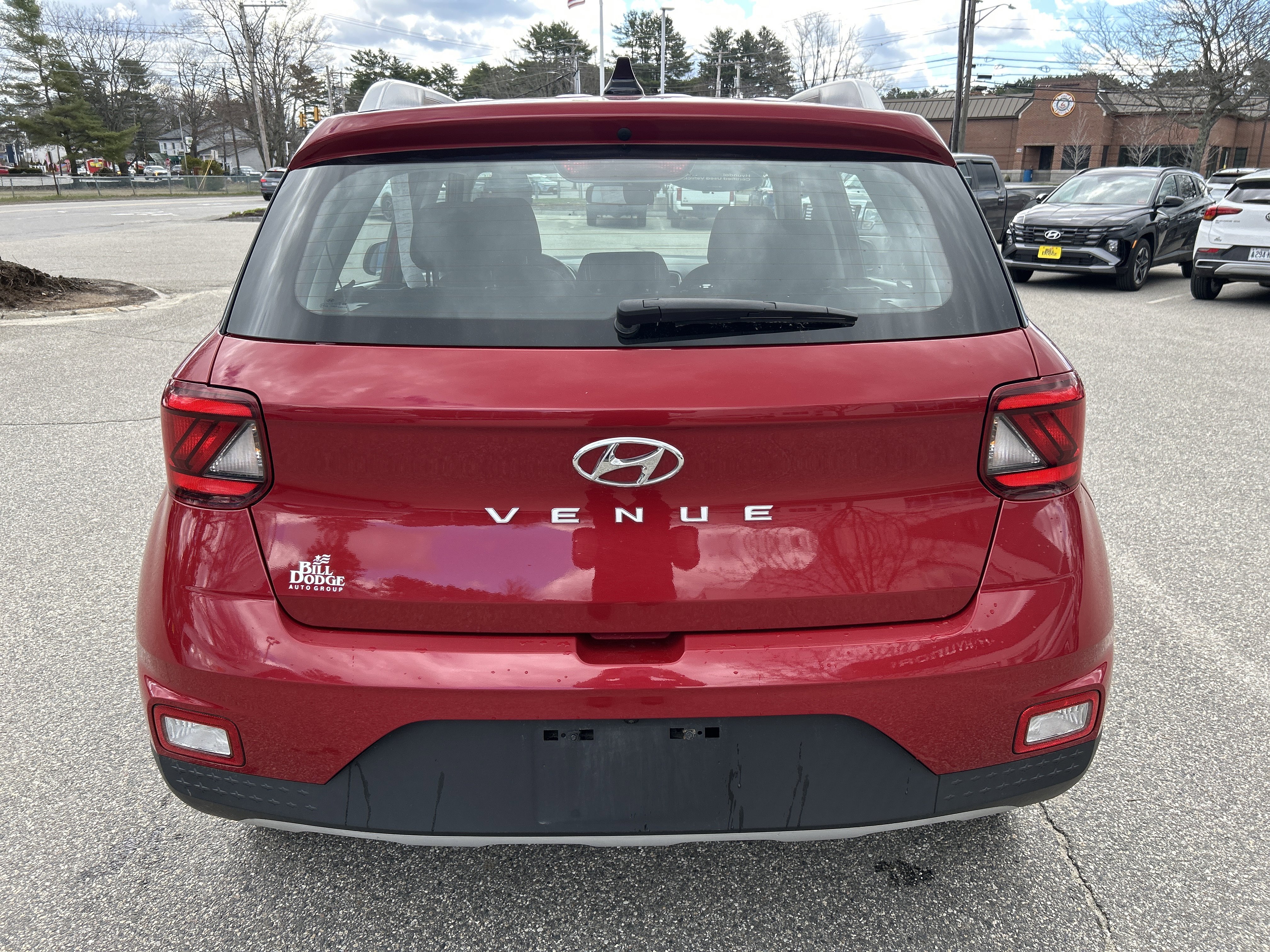 Used 2022 Hyundai Venue SEL image 6