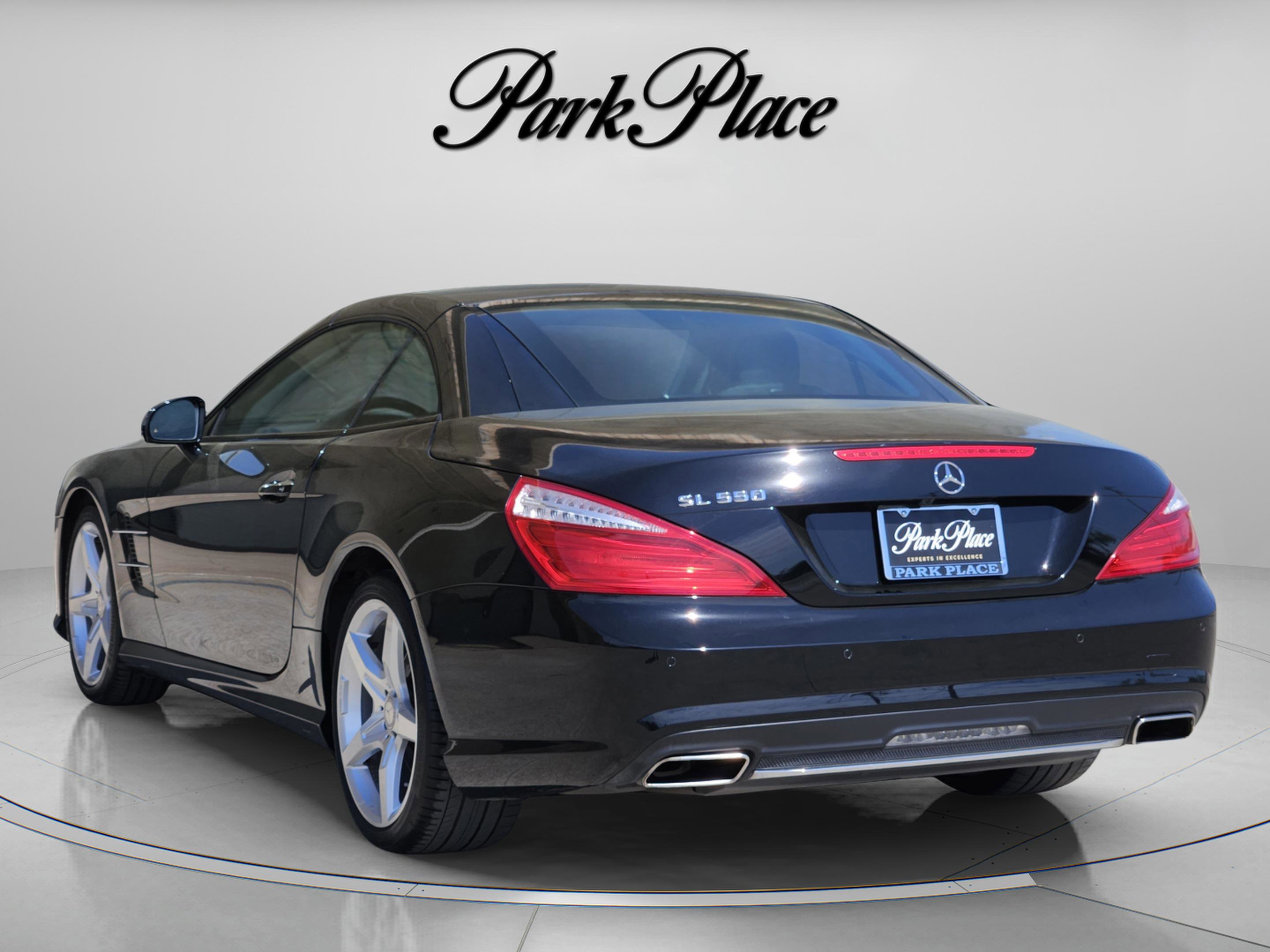 Used 2015 Mercedes-Benz SL 550 image 3