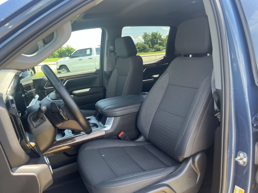 Used 2024 GMC Sierra 1500 Elevation w/ Preferred Package AWD/4WD image 17