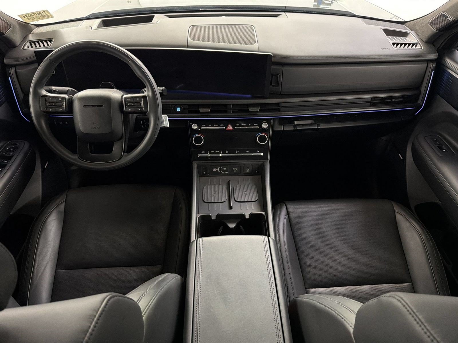 Used 2025 Hyundai Santa Fe Calligraphy FWD image 17