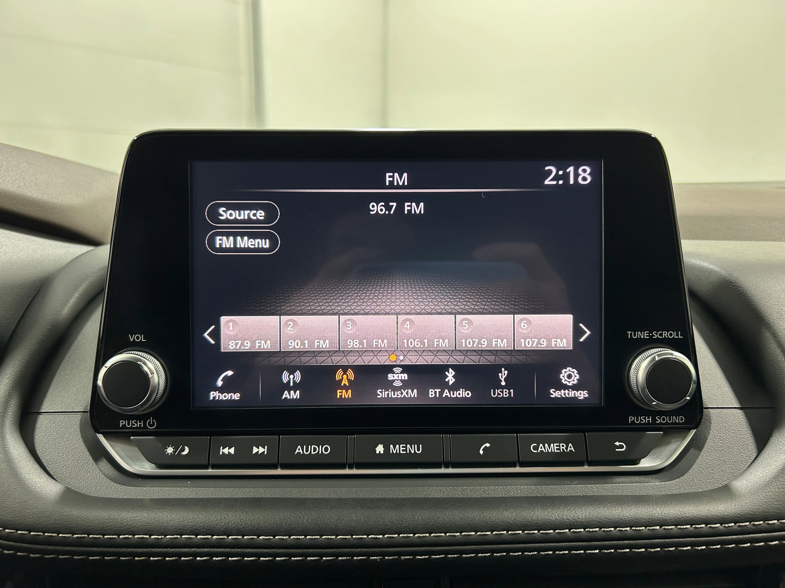 Used 2021 Nissan Rogue SV image 5