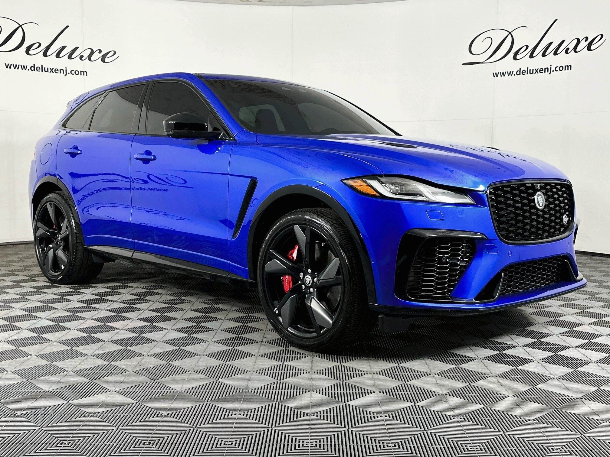Used 2025 Jaguar F-PACE SVR AWD/4WD image 1