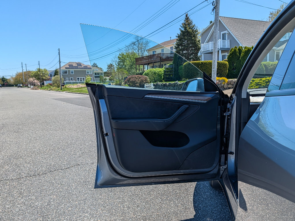 Used 2024 Tesla Model Y Long Range image 10