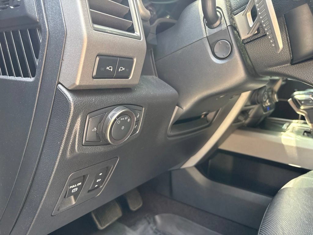 Used 2020 Ford F150 Raptor w/ Equipment Group 802A Luxury AWD/4WD image 17