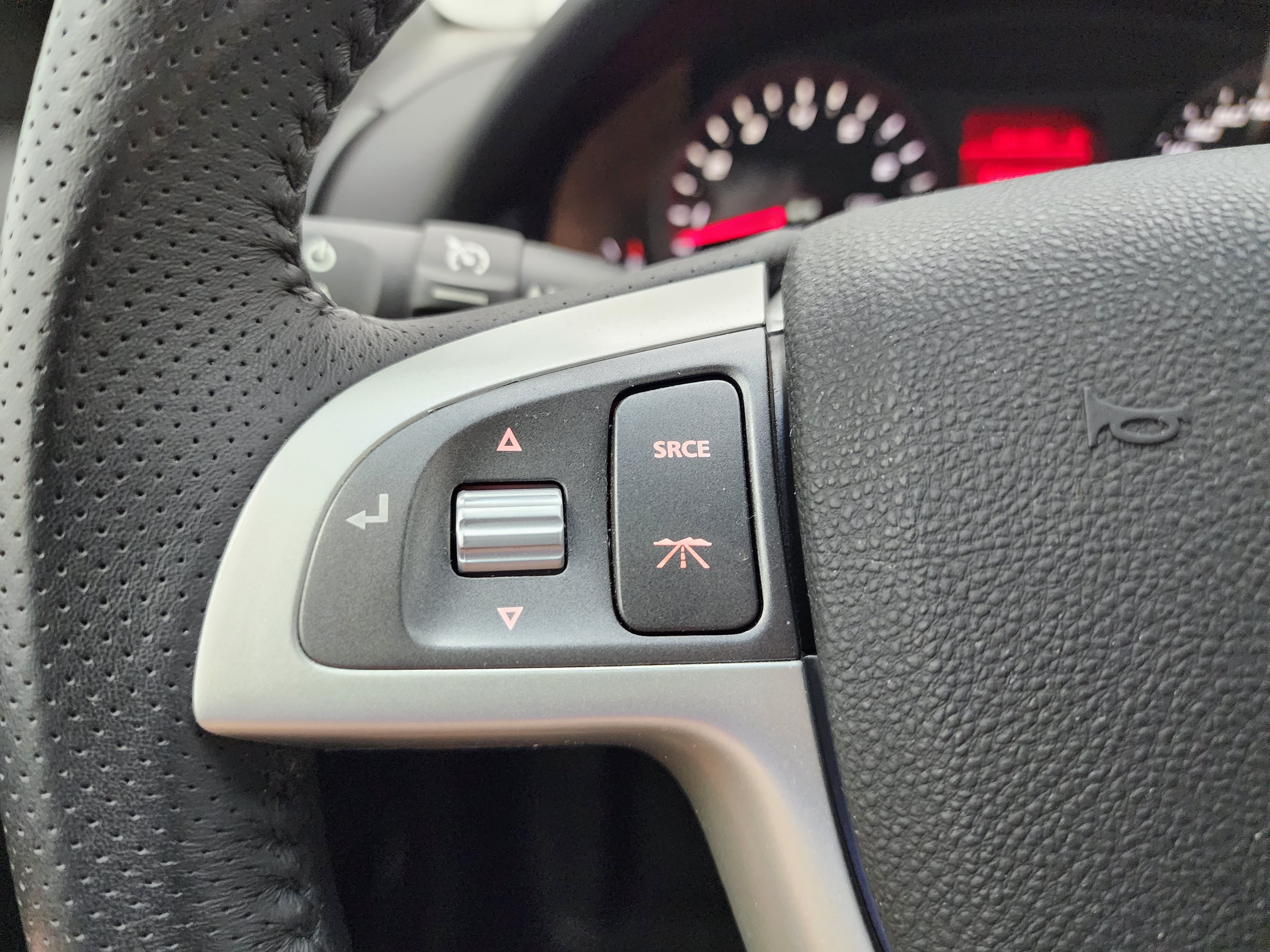 Used 2009 Pontiac G8 GT w/ Premium Package RWD image 18