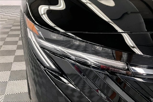 New 2026 Nissan Sentra SV w/ SV Convenience Package FWD image 14