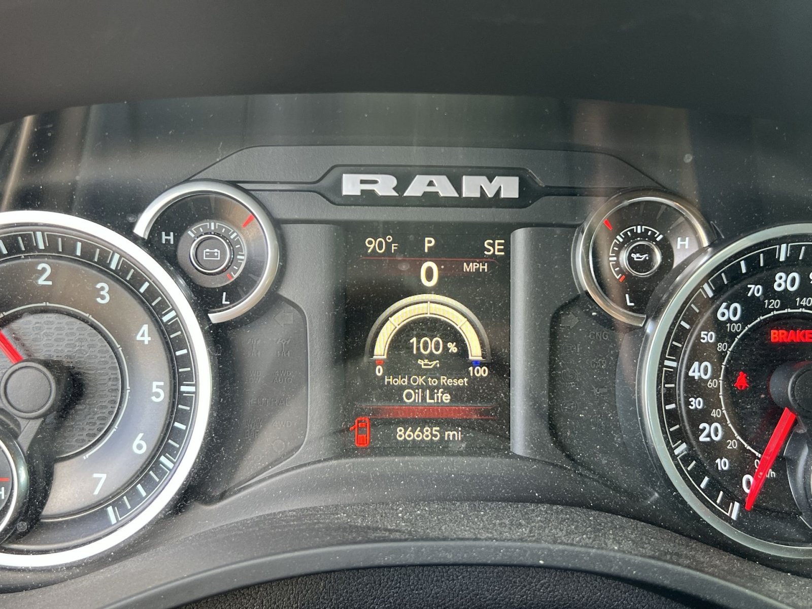 Used 2021 RAM 1500 4x4 Crew Cab image 15