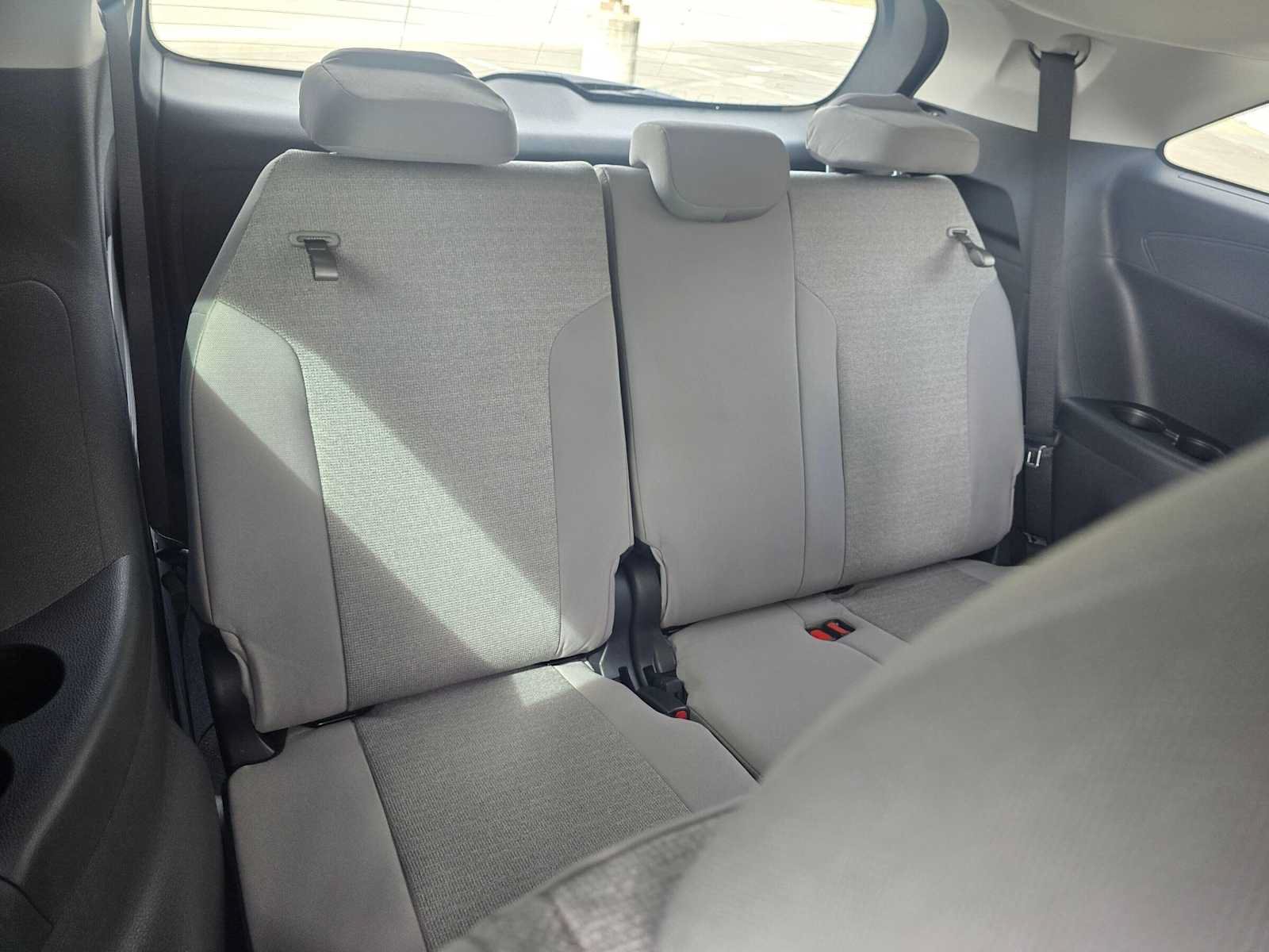New 2026 Toyota Sienna LE FWD image 28