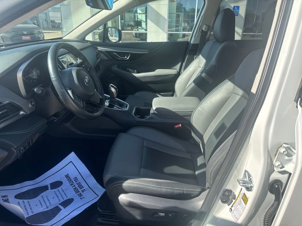 Used 2025 Subaru Outback Onyx Edition AWD/4WD image 10