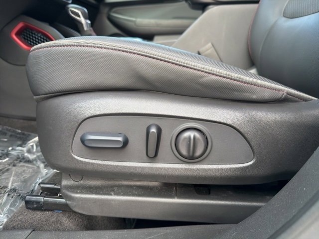 Used 2023 Chevrolet TrailBlazer RS w/ Sun and Liftgate Package image 15