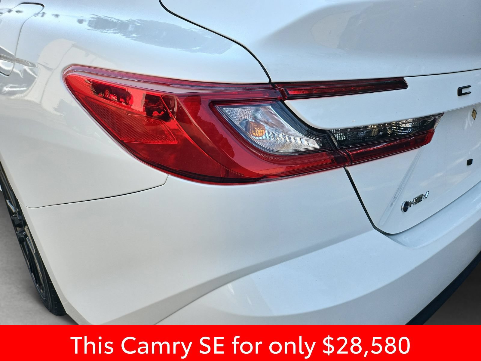 Used 2025 Toyota Camry SE FWD image 20