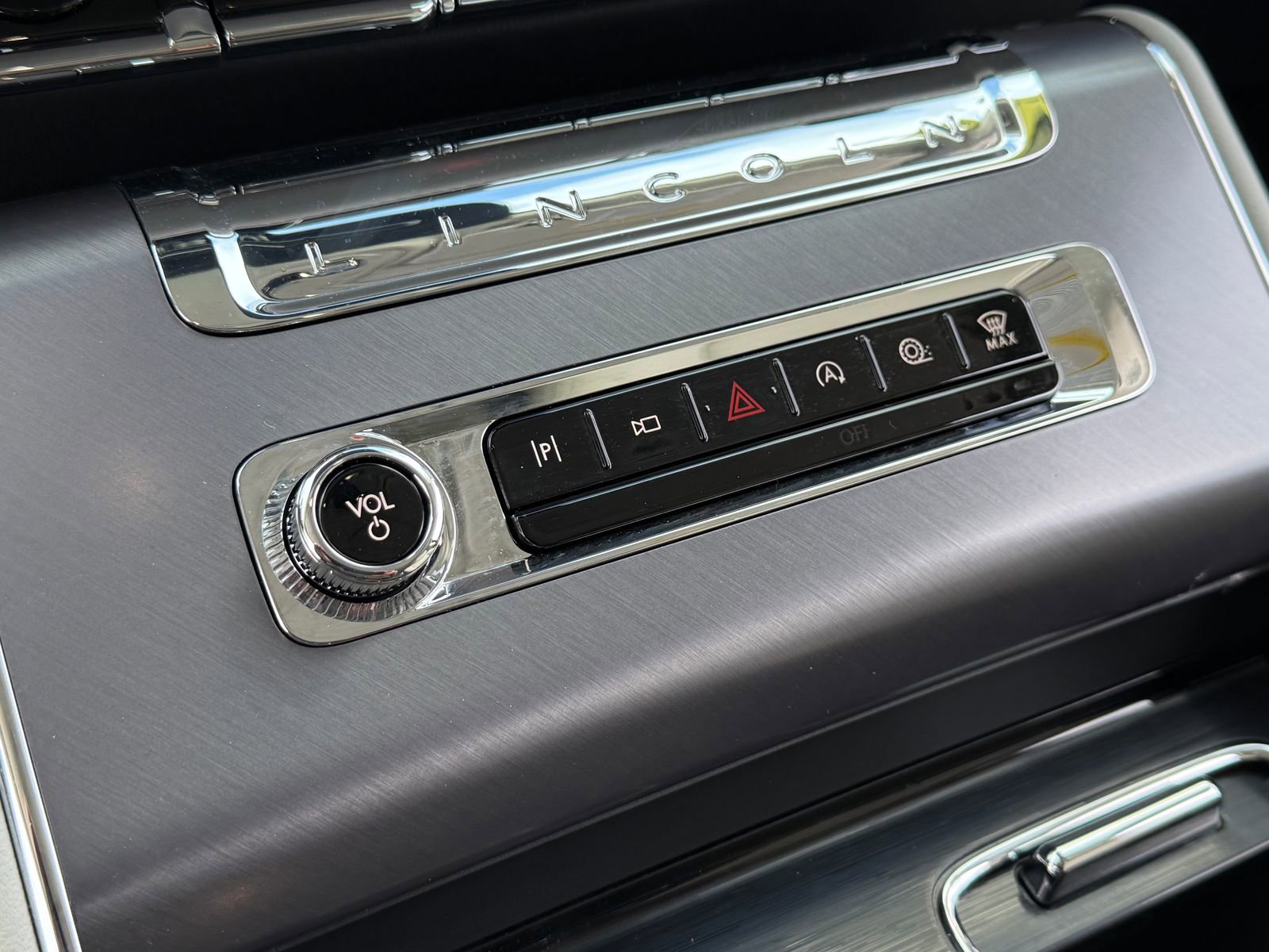 New 2026 Lincoln Aviator AWD image 29