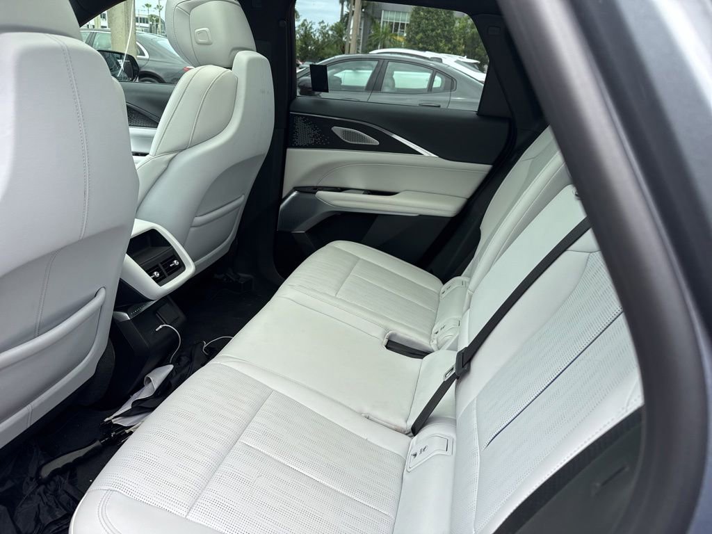 Used 2023 Cadillac Lyriq 2WD image 6